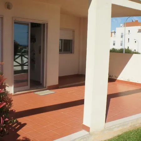 Casa vacanze Pool & Garden Oura Flat