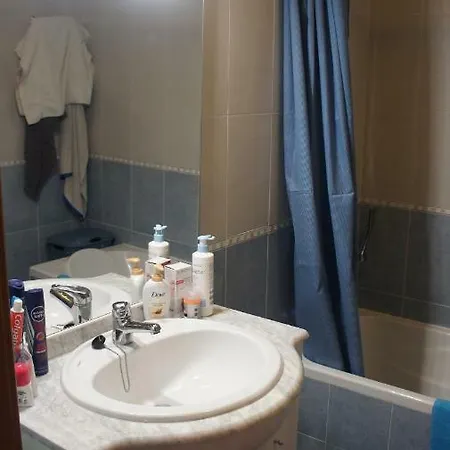 Pool & Garden Oura Flat