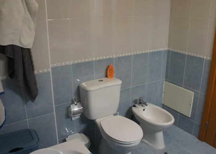 בית נופש Pool & Garden Oura Flat