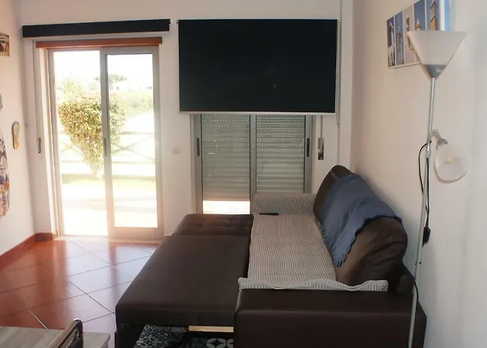 Pool & Garden Oura Flat Casa vacanze