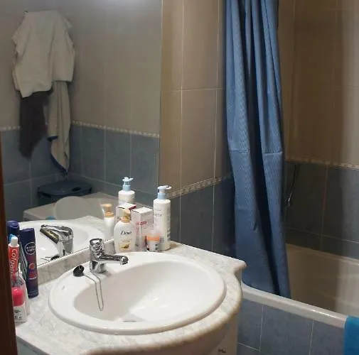 Pool & Garden Oura Flat