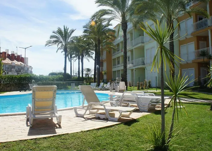 Pool & Garden Oura Flat אלבופיירה