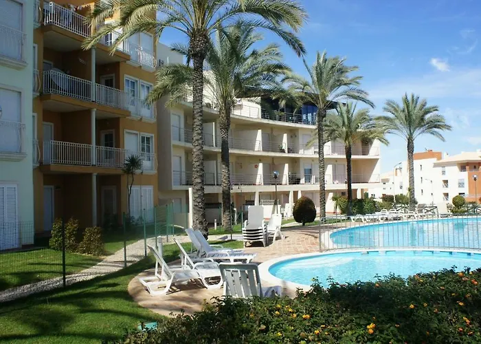 Pool & Garden Oura Flat Casa vacanze