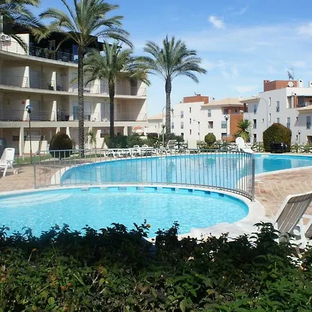Casa de Férias Pool & Garden Oura Flat *