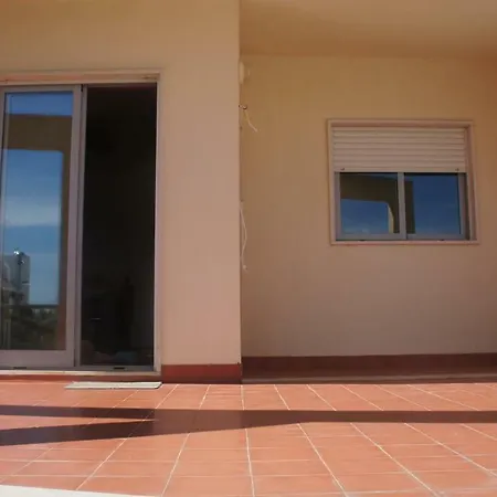 Pool & Garden Oura Flat Αλμπουφέιρα