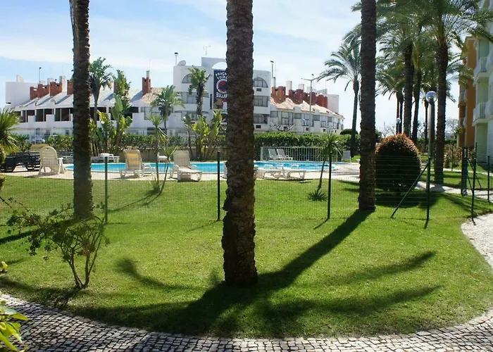 Pool & Garden Oura Flat Сasa de vacaciones *