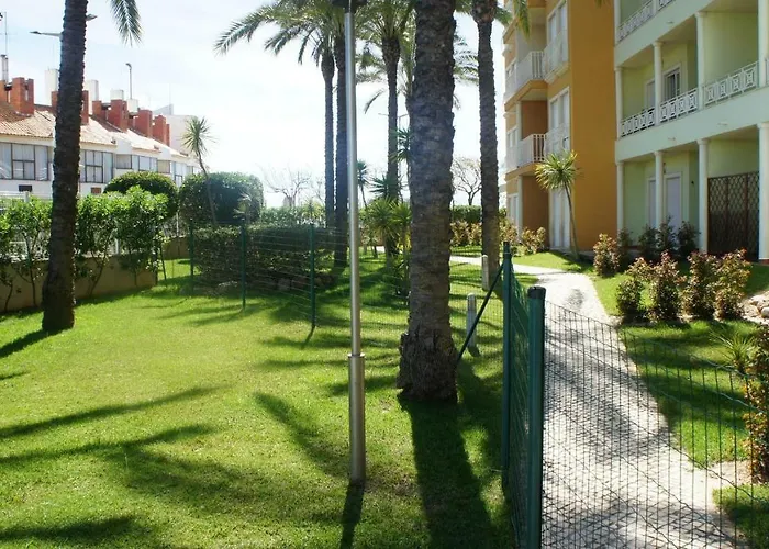 Casa de Férias Pool & Garden Oura Flat *