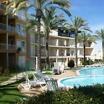 Pool & Garden Oura Flat Дом отдыха
